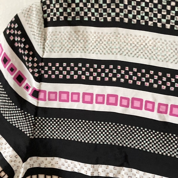 Diane von Fürstenberg Multicolour Silk Blouse - UK Size 8 - Pristine Condition - Picture 8 of 17